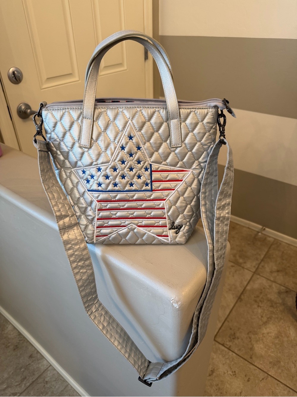 LUG NWOT Sprinkler Americana Quilted Silver Tote with American Star embroidered